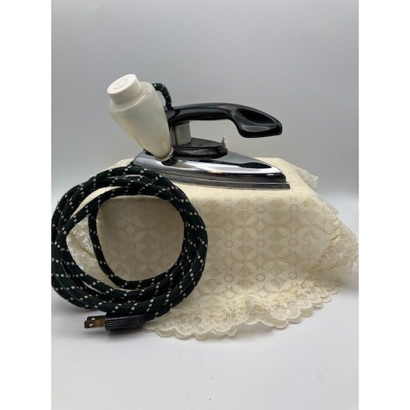 VTG 1950's General Electric Portable Steam Travel Iron Appliance #F29 Works - Picture 1 of 5